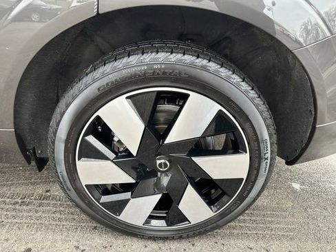 Used 2025 Volvo XC60 T8 Plus w/ Climate Package image 25