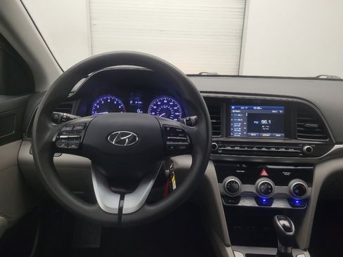 Used 2019 Hyundai Elantra SEL FWD image 22