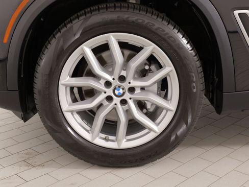 Used 2023 BMW X5 xDrive40i w/ Premium Package AWD/4WD image 56