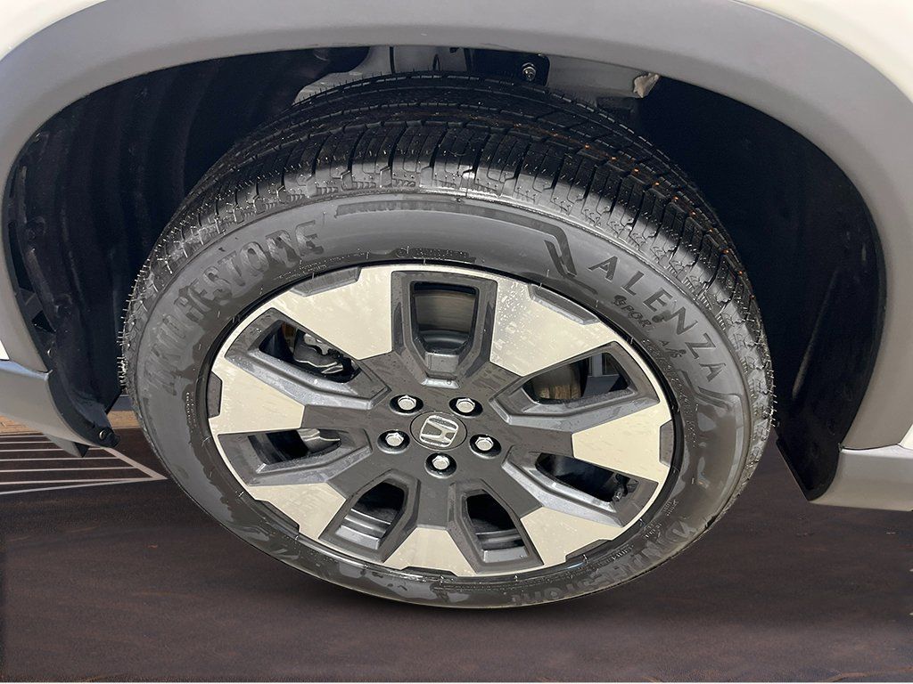 New 2026 Honda Pilot Touring image 11