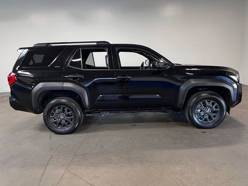 Used 2025 Toyota 4Runner SR5 AWD/4WD image 2