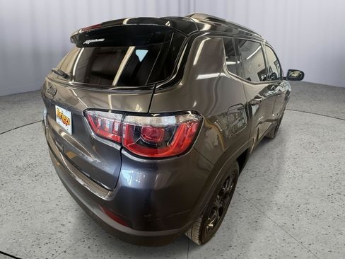 Used 2023 Jeep Compass Latitude w/ Sun and Sound Group AWD/4WD image 5