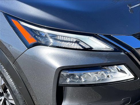 Used 2023 Nissan Rogue SV w/ SV Premium Package image 31