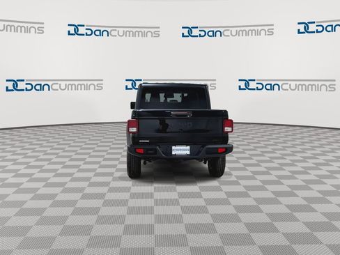 New 2026 Jeep Gladiator Sport image 7