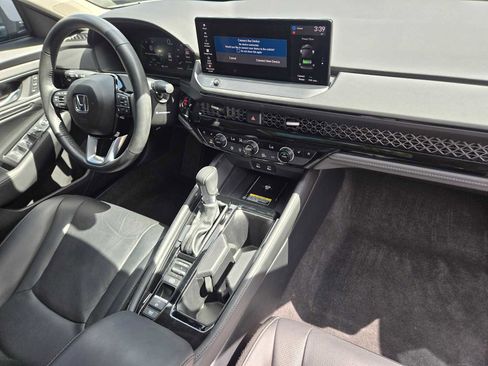 Used 2024 Honda Accord Touring image 10