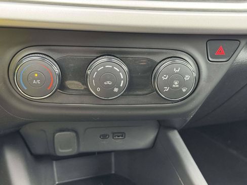 Used 2024 Chevrolet Trax LS FWD image 26