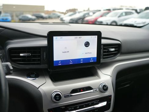 Used 2022 Ford Explorer XLT w/ Class IV Trailer Tow Package image 13