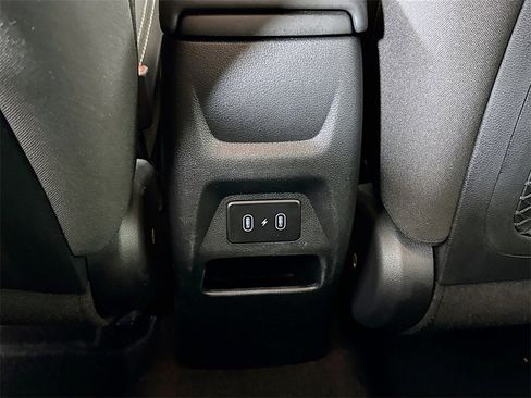 Used 2024 Hyundai Venue SEL image 26