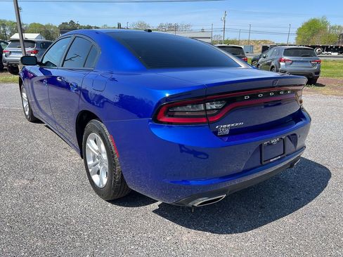 Used 2021 Dodge Charger SXT w/ Leather Interior Group RWD image 3