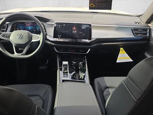 New 2026 Volkswagen Atlas Cross Sport SE FWD image 17