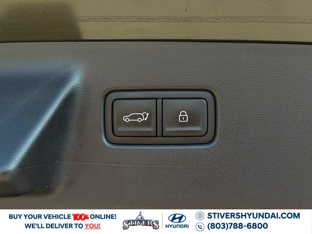 Used 2024 Hyundai Santa Fe SEL FWD image 17