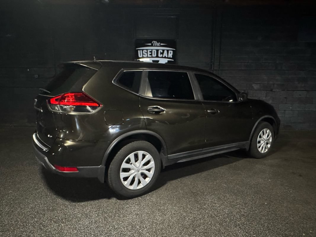 Used 2017 Nissan Rogue S AWD/4WD image 6
