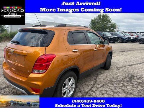 Used 2017 Chevrolet Trax LT w/ Sun & Sound Package FWD image 7