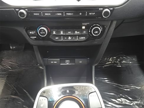 Used 2022 Kia Niro EX w/ Cold Weather Package image 24