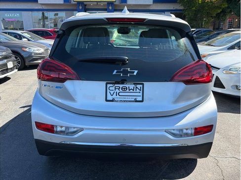 Used 2019 Chevrolet Bolt Premier w/ Infotainment Package FWD image 22