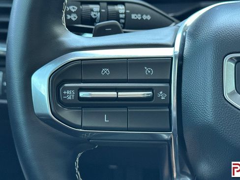 Used 2024 GMC Acadia Denali image 28