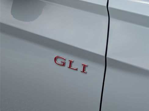 Used 2026 Volkswagen Jetta GLI Autobahn FWD image 10