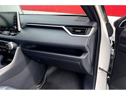 Used 2020 Toyota RAV4 XSE image 17