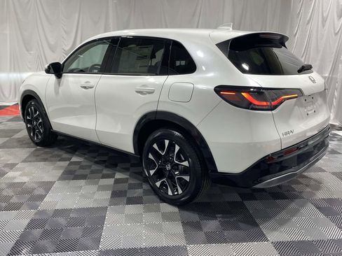 New 2026 Honda HR-V EX-L image 2
