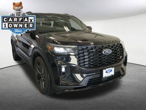 Used 2025 Ford Explorer ST image 17