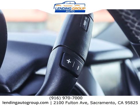 Used 2016 Chevrolet Suburban LT image 19