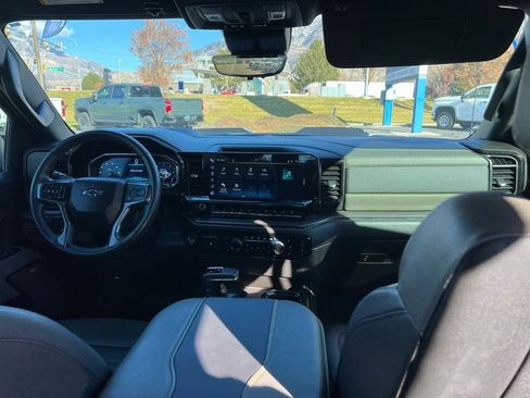 Used 2023 Chevrolet Silverado 1500 ZR2 w/ Technology Package image 25