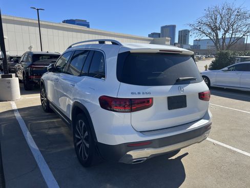 Used 2020 Mercedes-Benz GLB 250 image 7