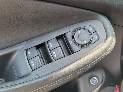 Used 2020 Buick Encore GX Essence w/ Experience Buick Package image 23