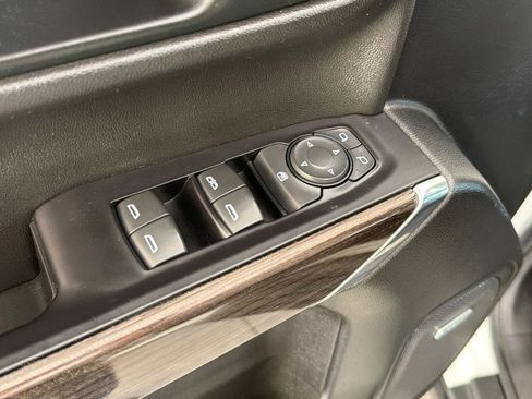 Used 2019 Chevrolet Silverado 1500 LT Trail Boss AWD/4WD image 13