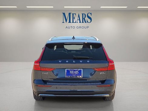 New 2026 Volvo V60 B5 Cross Country Plus w/ Protection Package Premier image 4