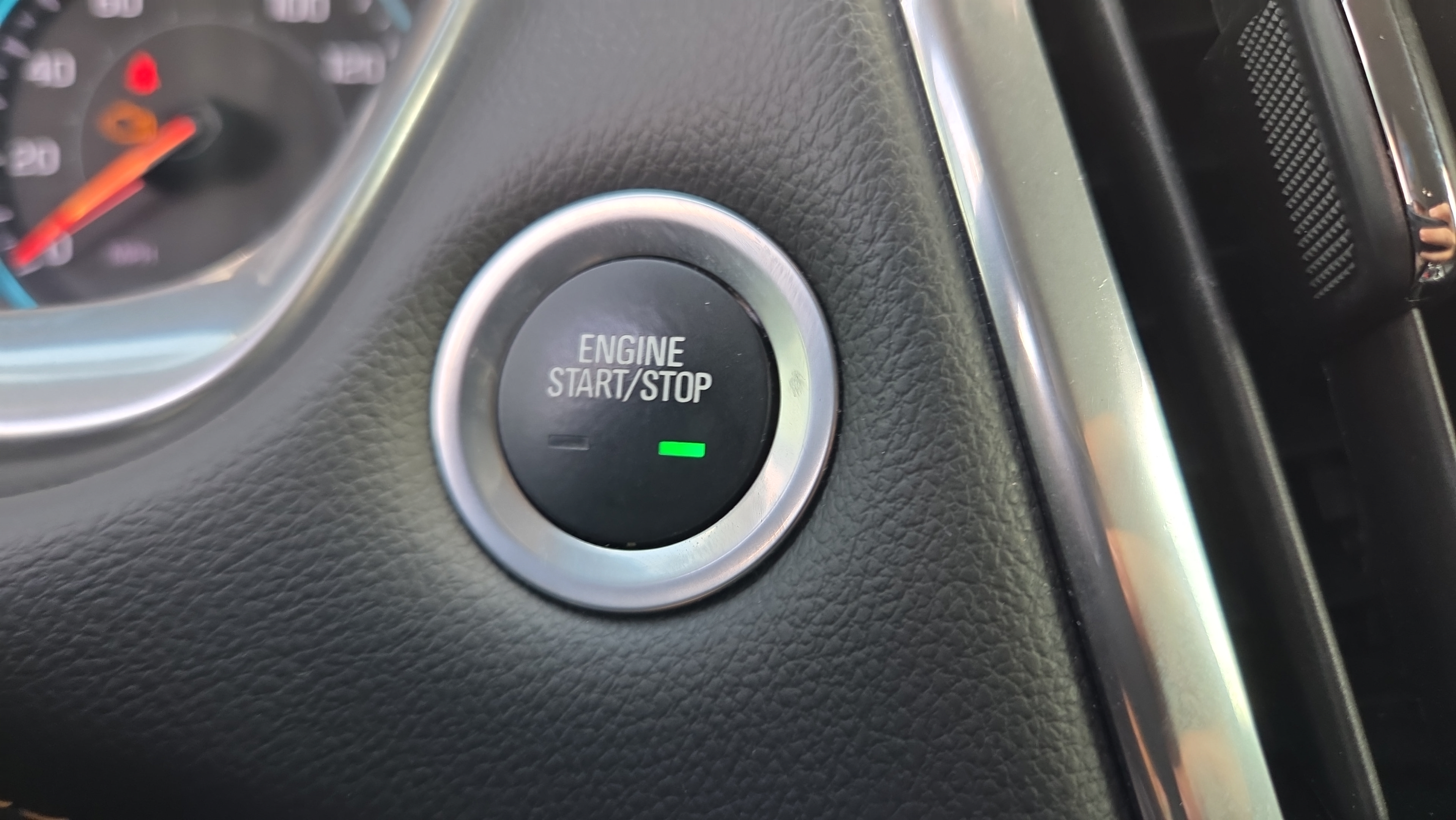 Used 2020 Chevrolet Traverse LT FWD image 23
