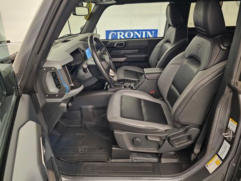 Used 2023 Ford Bronco Black Diamond w/ Sasquatch Package AWD/4WD image 4