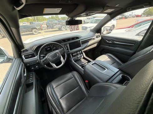 Used 2021 GMC Yukon Denali AWD/4WD image 10