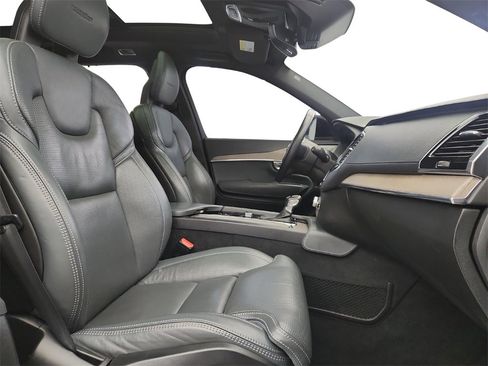 Used 2020 Volvo XC90 T6 Inscription w/ Protection Package Premier image 30