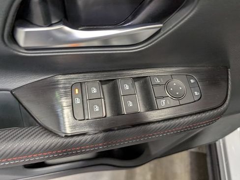 Used 2025 Nissan Kicks SR w/ SR Premium Package AWD/4WD image 14