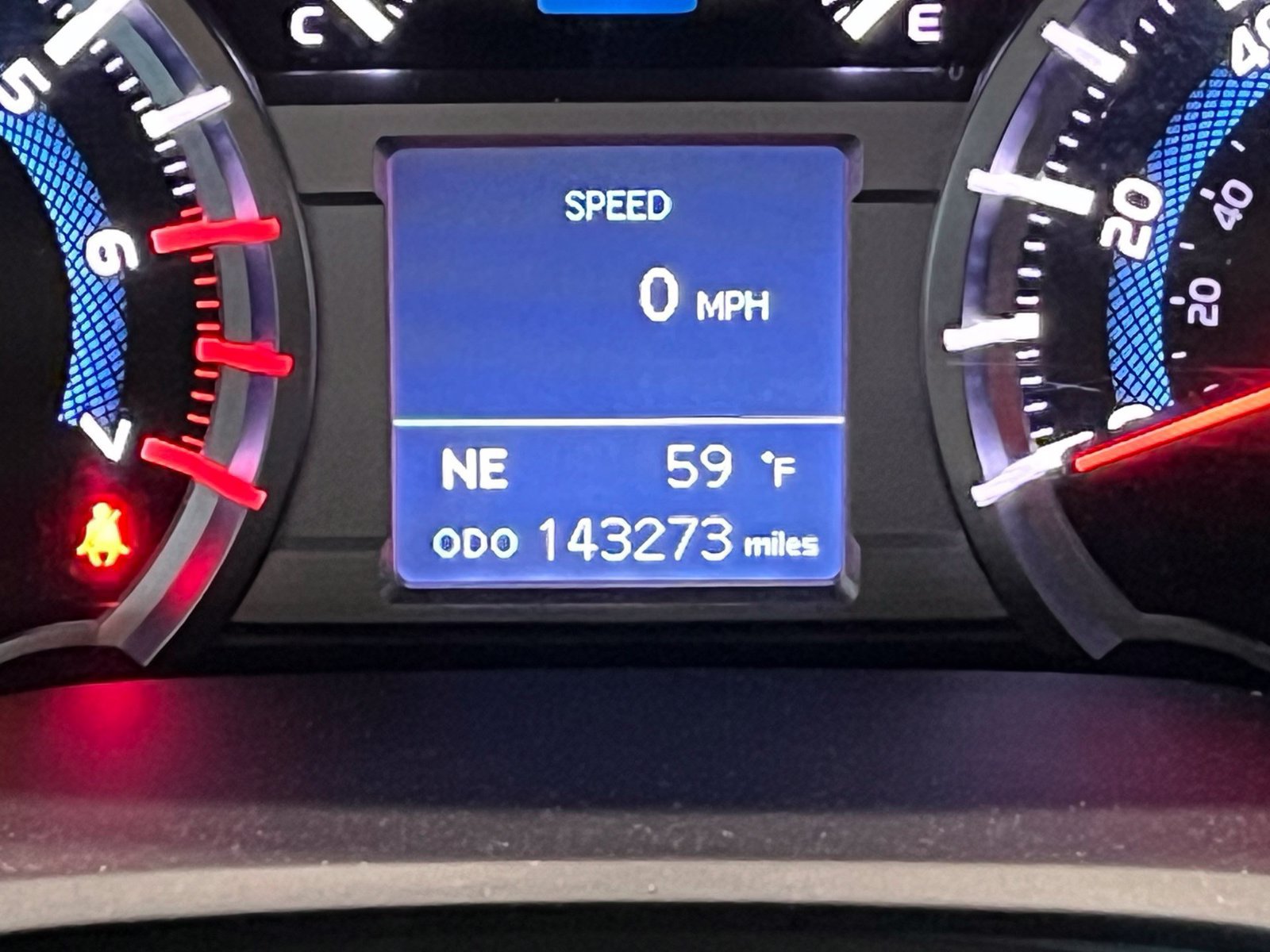Used 2014 Toyota 4Runner SR5 AWD/4WD image 27