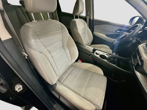 Used 2023 Nissan Rogue SV AWD/4WD image 31