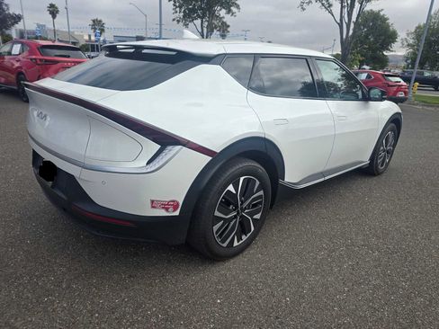 Used 2024 Kia EV6 Light RWD image 5