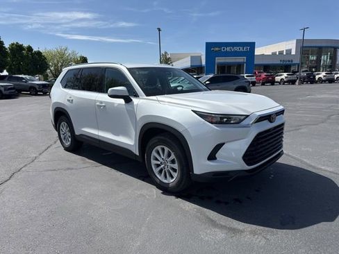 Used 2024 Toyota Grand Highlander XLE image 1