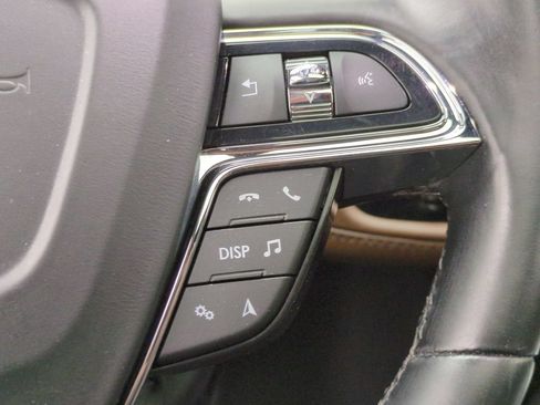 Used 2022 Lincoln Nautilus Reserve w/ Luxury Package AWD/4WD image 12