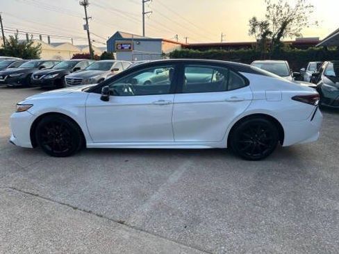 Used 2019 Toyota Camry XSE FWD image 9