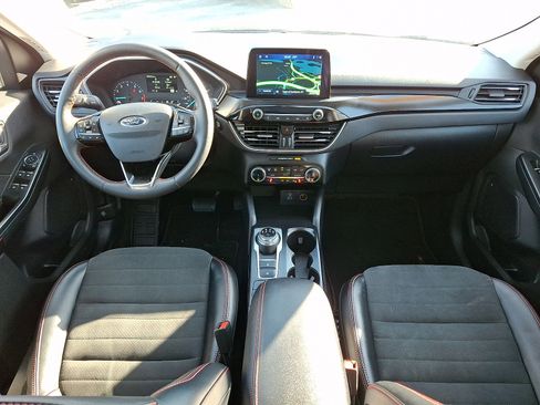 Certified 2022 Ford Escape SEL w/ SEL Stealth AWD Package image 15