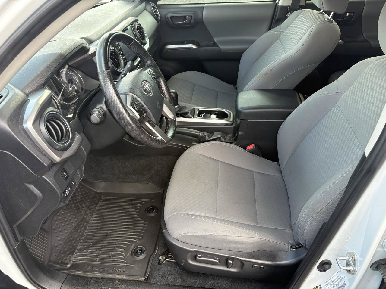 Used 2023 Toyota Tacoma SR5 RWD image 13