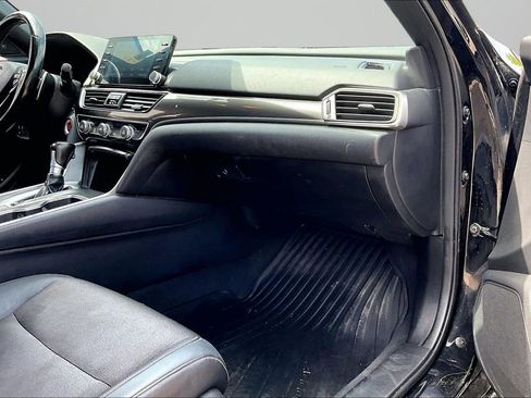 Used 2018 Honda Accord Sport image 23
