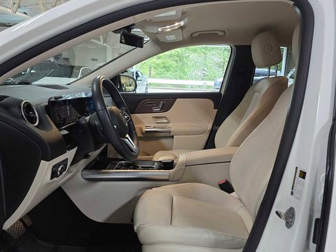 Used 2022 Mercedes-Benz GLA 250 4MATIC image 20