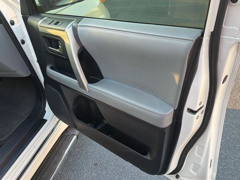 Used 2011 Toyota 4Runner 2WD image 14