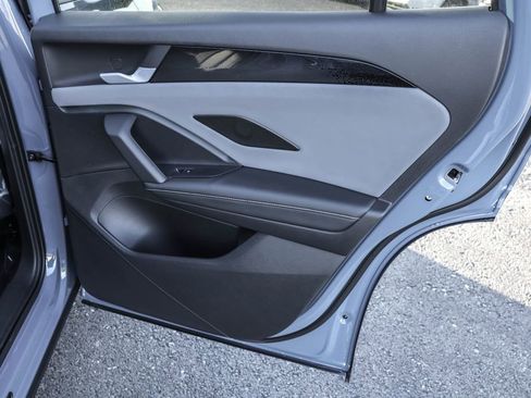 New 2026 Volkswagen Tiguan SE R-Line image 35