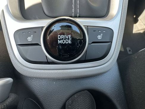 New 2026 Hyundai Venue SEL FWD image 21
