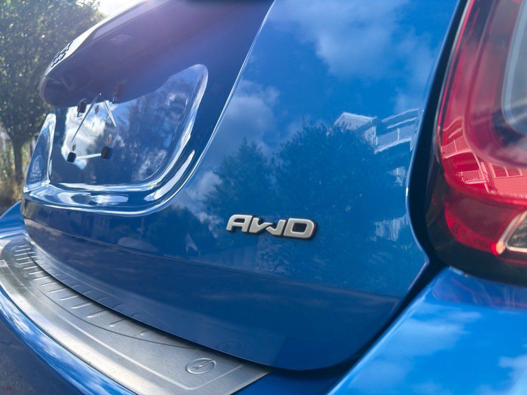 Used 2023 FIAT 500X Sport w/ Technology Group AWD/4WD image 11