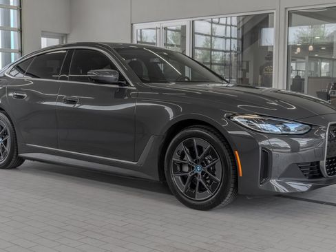 Used 2023 BMW i4 eDrive35 RWD image 12